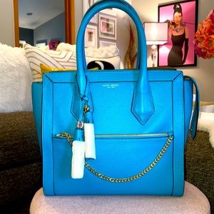 NWOT Henri Bendel Rivington